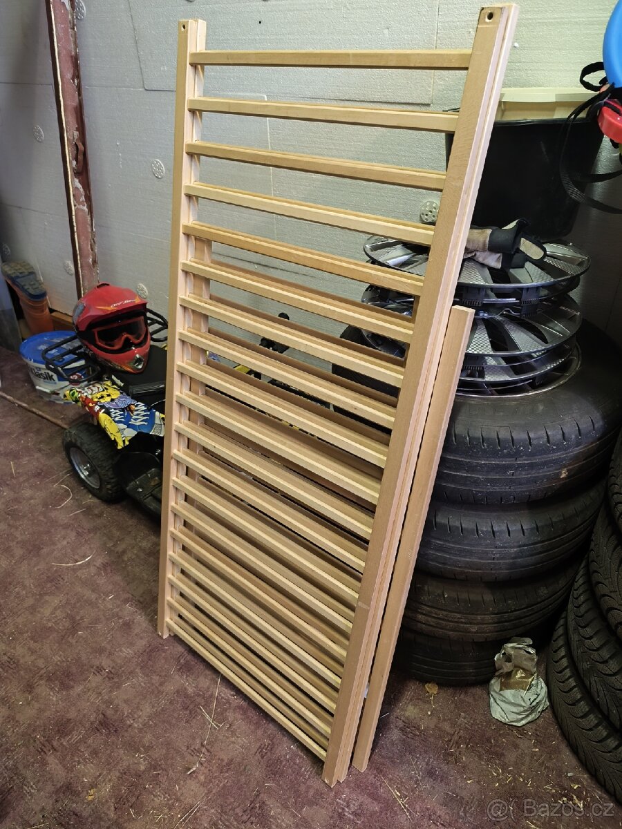 Dřevěná dětská ohrádka