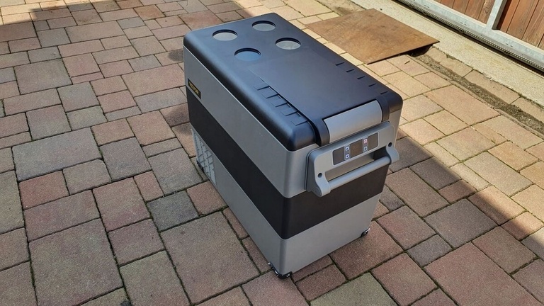 Kompresorová lednice 45l.12v