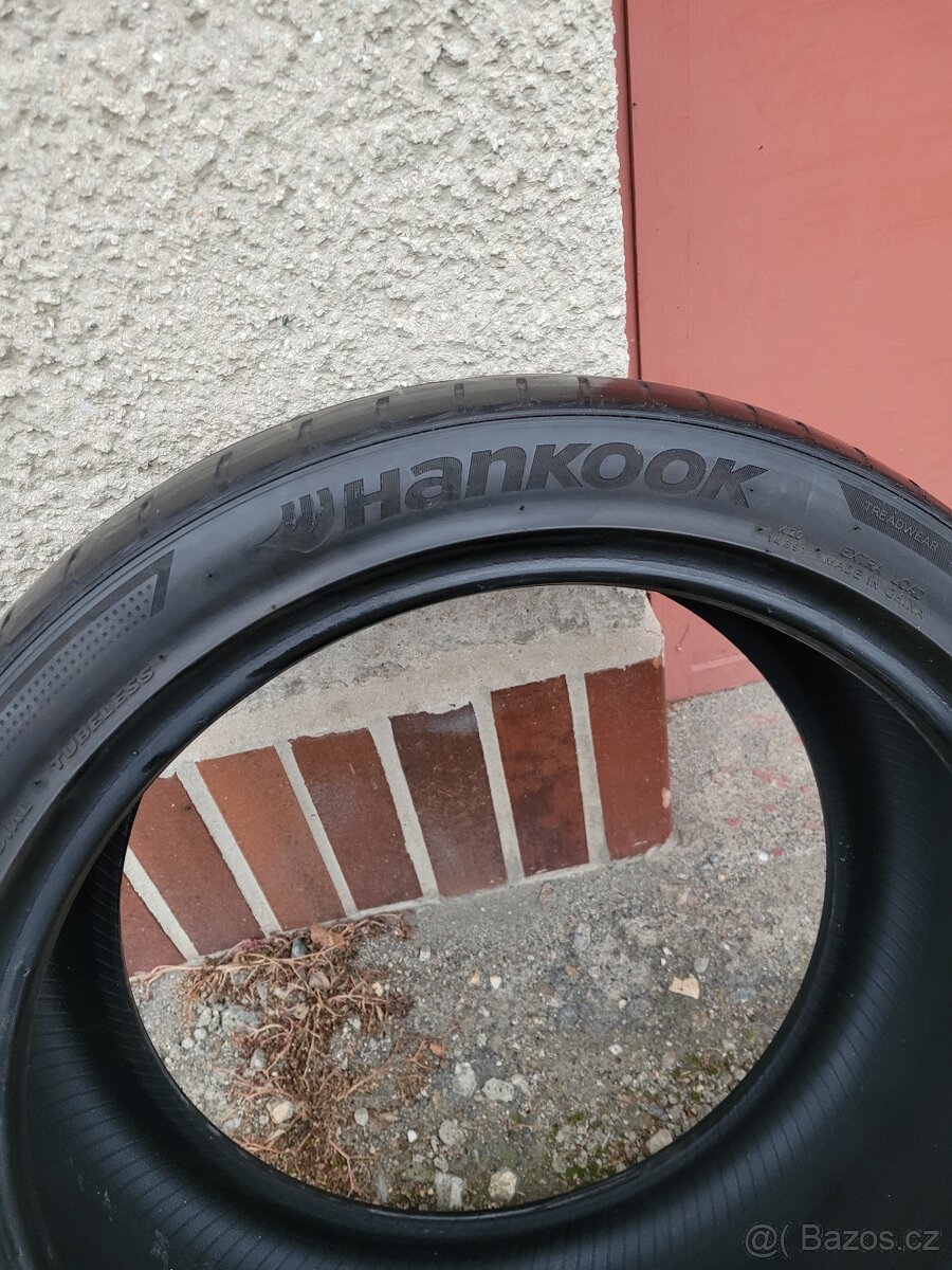HANKOOK pneu 235/40R18