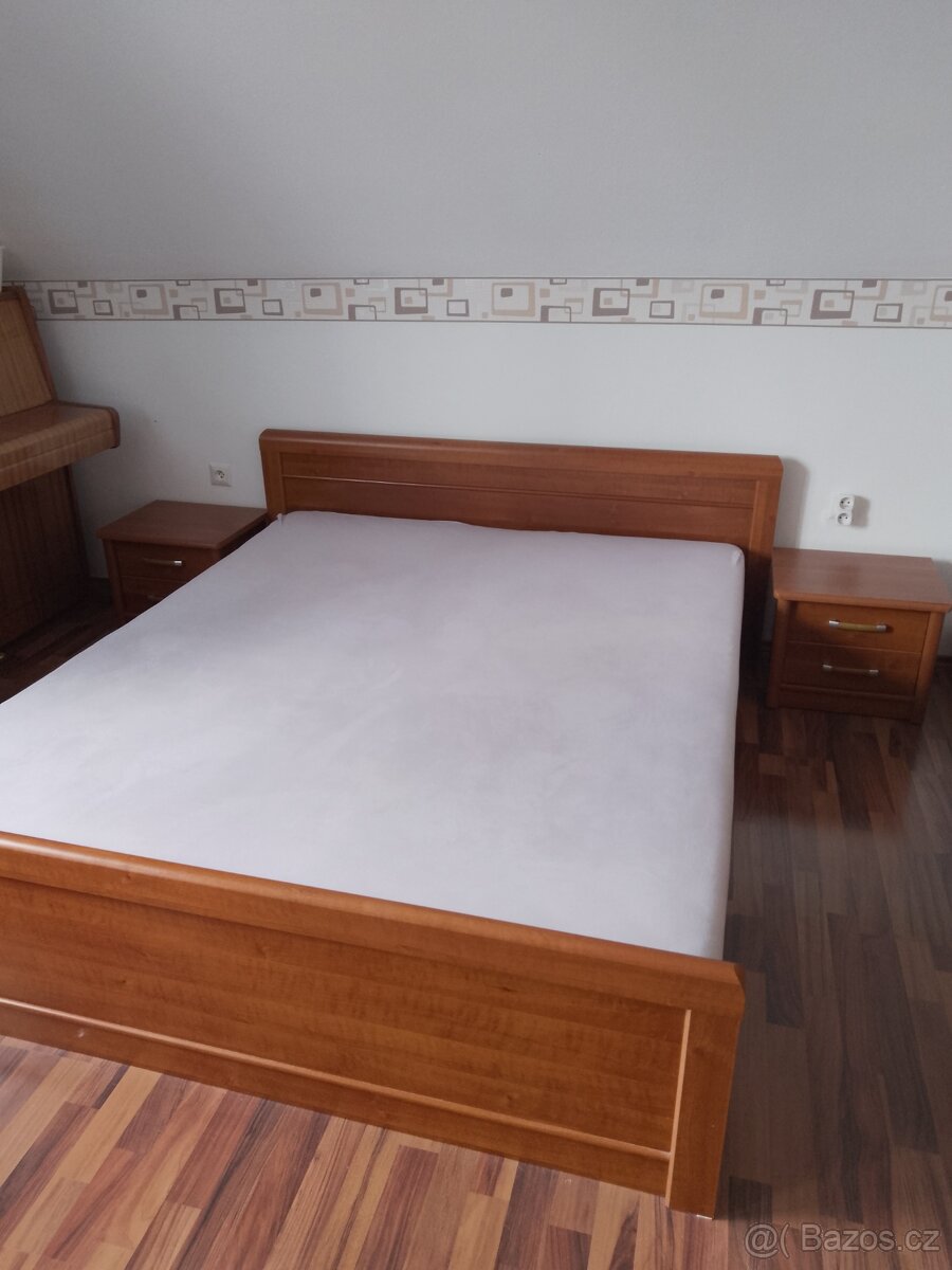 Nábytek do ložnice 6 ks