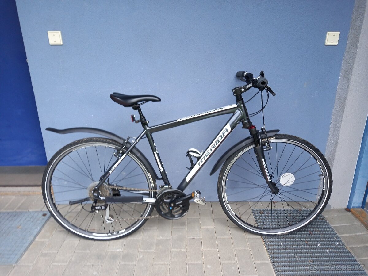 Trekové kolo Merida Crossway 100