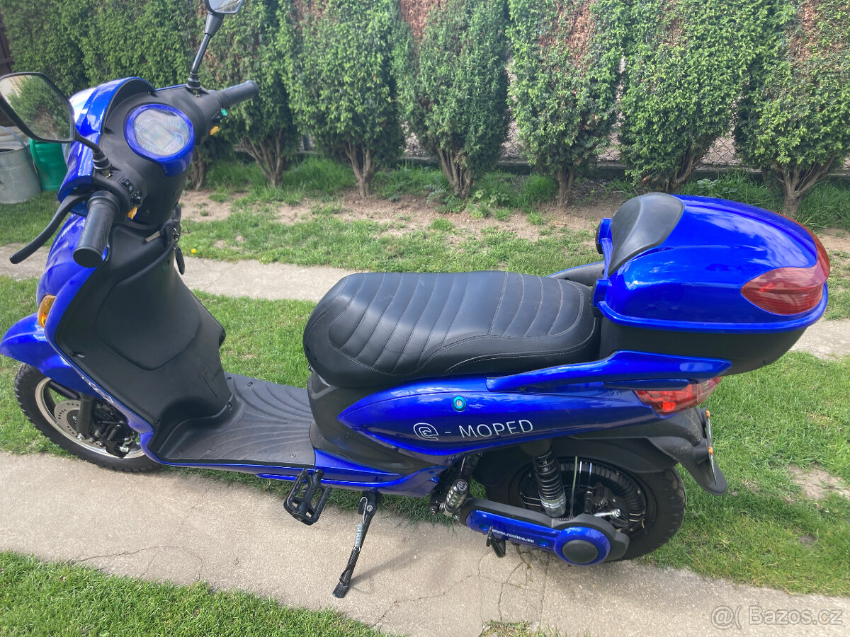 E-Moped RACCEWAY