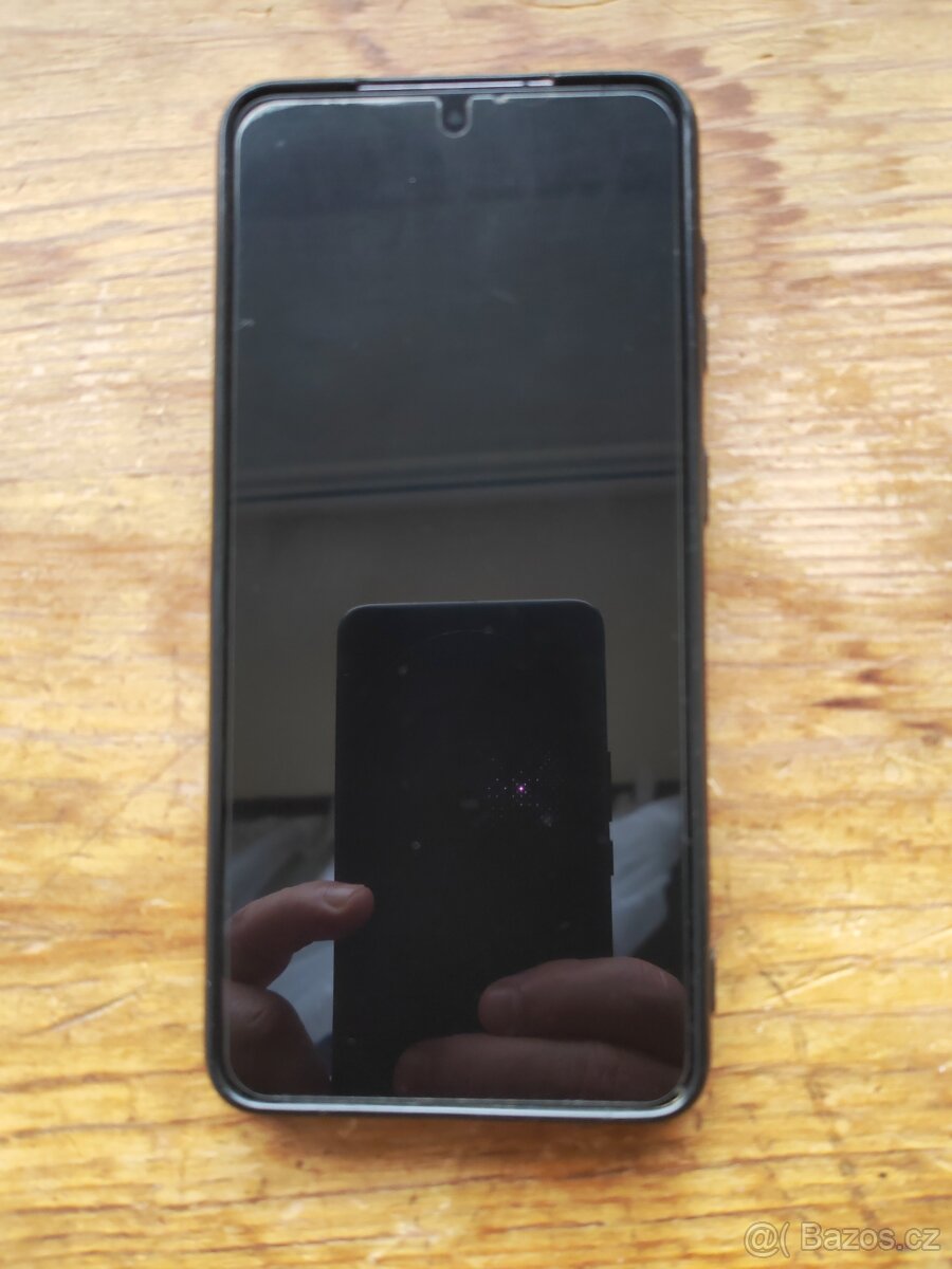 Prodám Samsung S 21 5G 8/128GB Černý