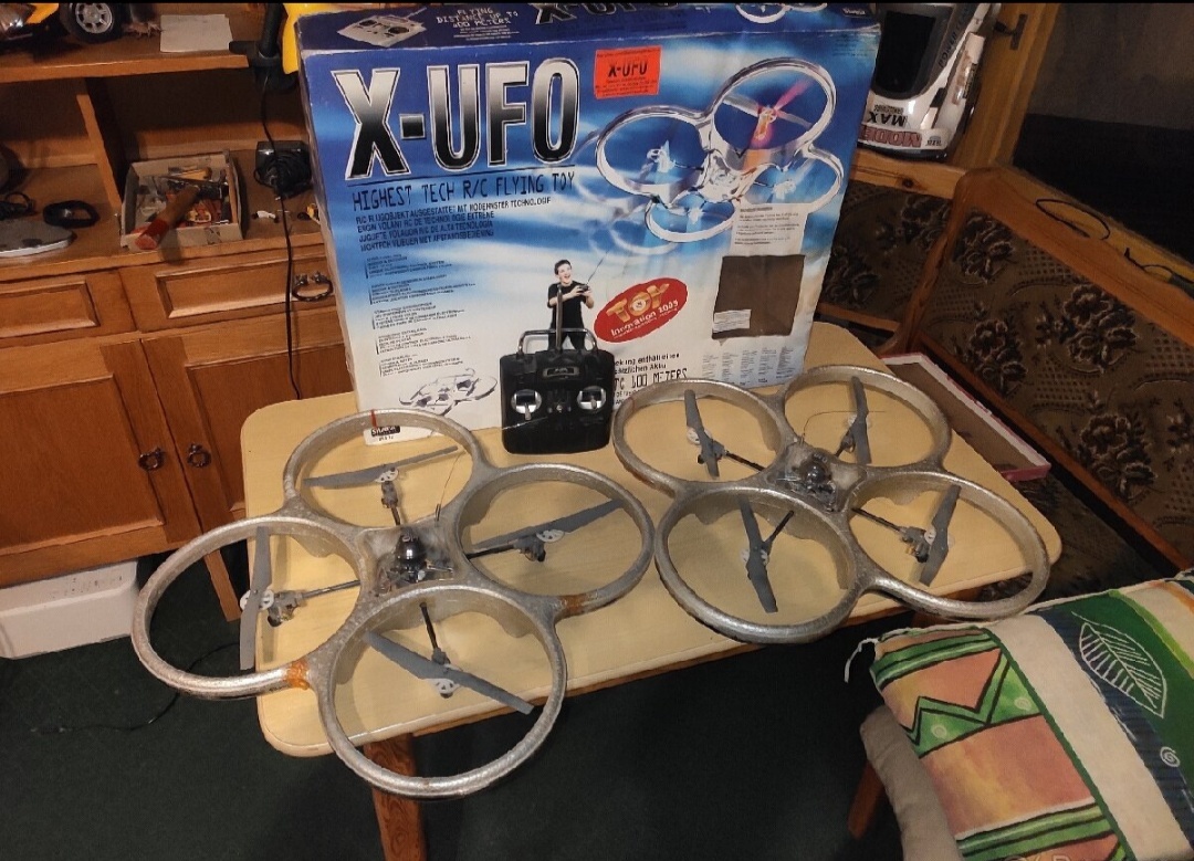 4x dron Parrot + Silver