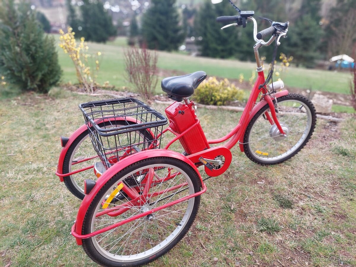 Šlapací elektrotříkolku