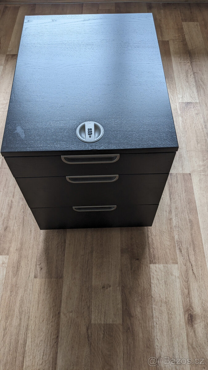 Ikea Galant zasuvkovy dil na koleckach