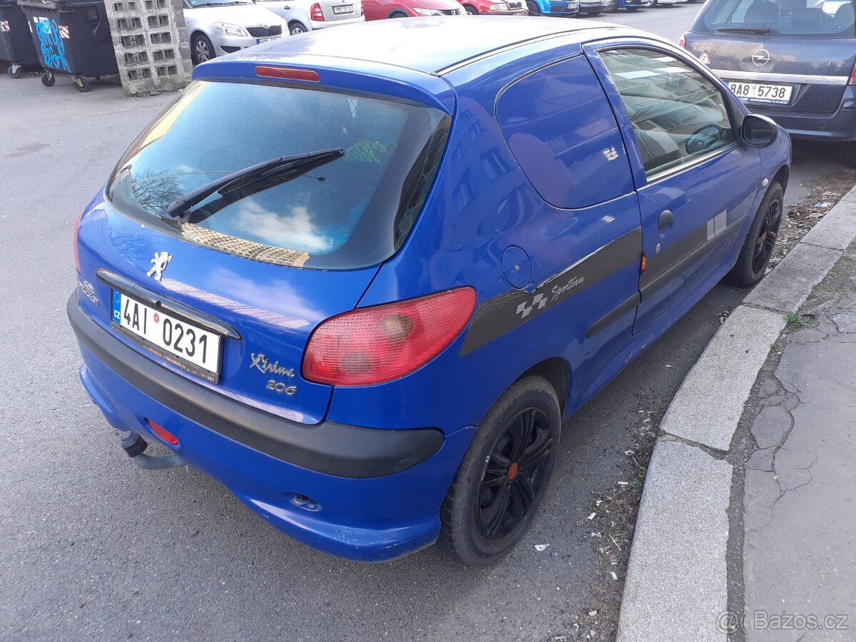 prodám Peugeot 206 van r.v. 2004 1.1i 44kw, kosmetika, stk d