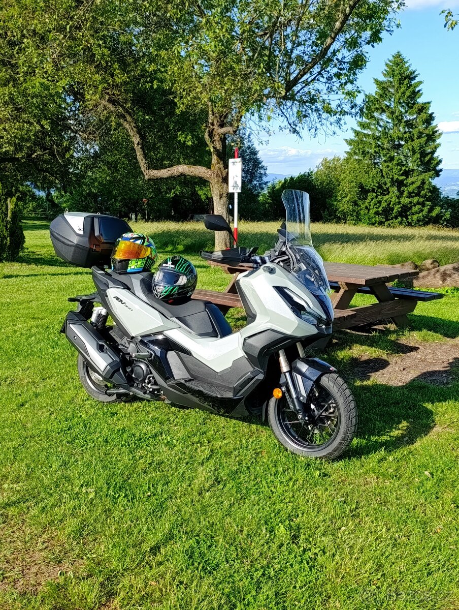 Honda ADV 350