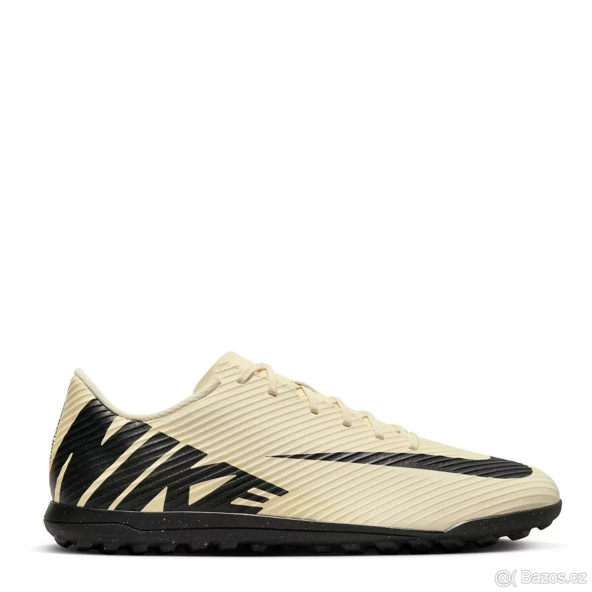 Použitý Nike Nízké kopačky na umělou trávu