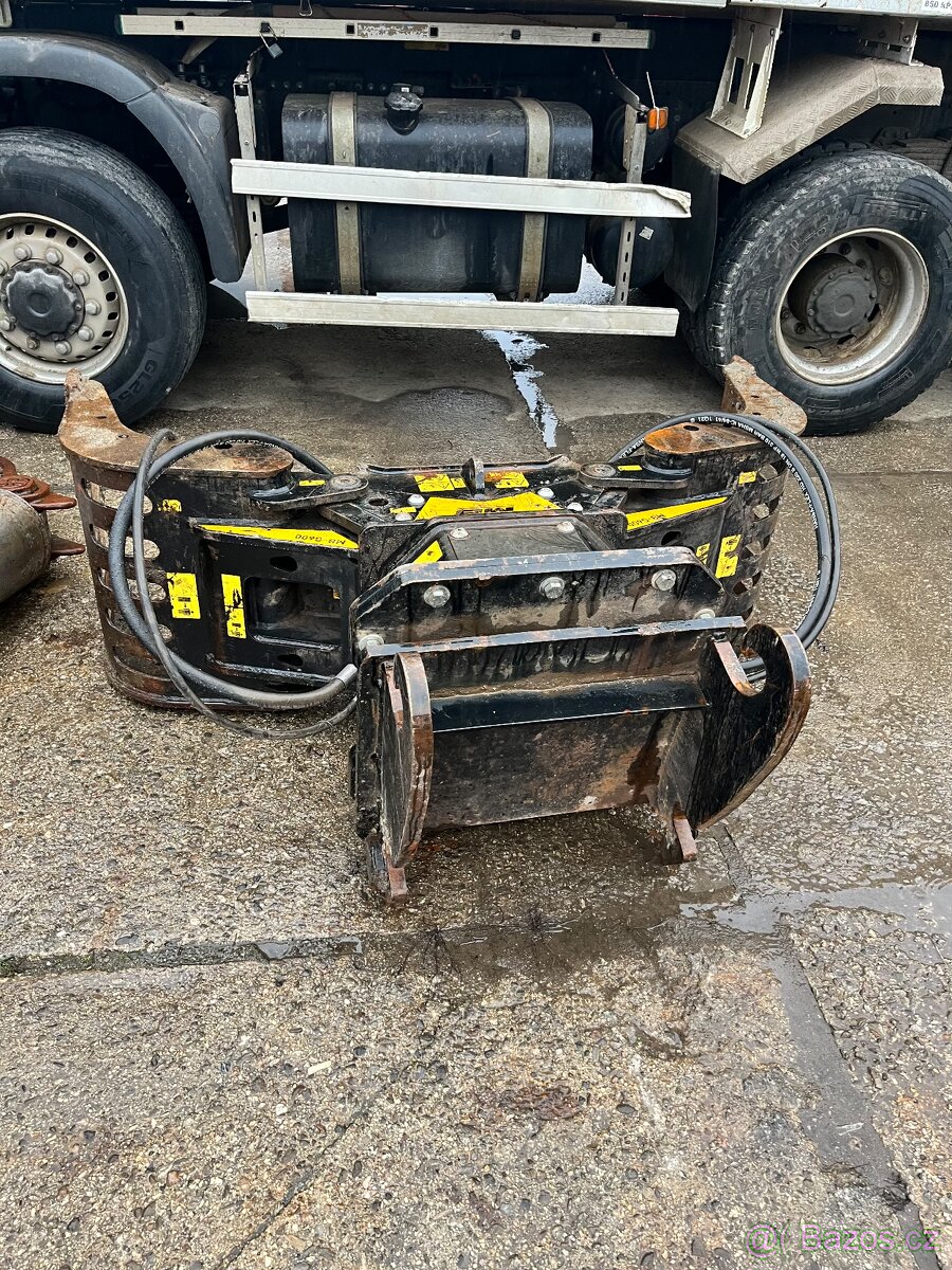 Třídící drapák MB Crusher MB G600
