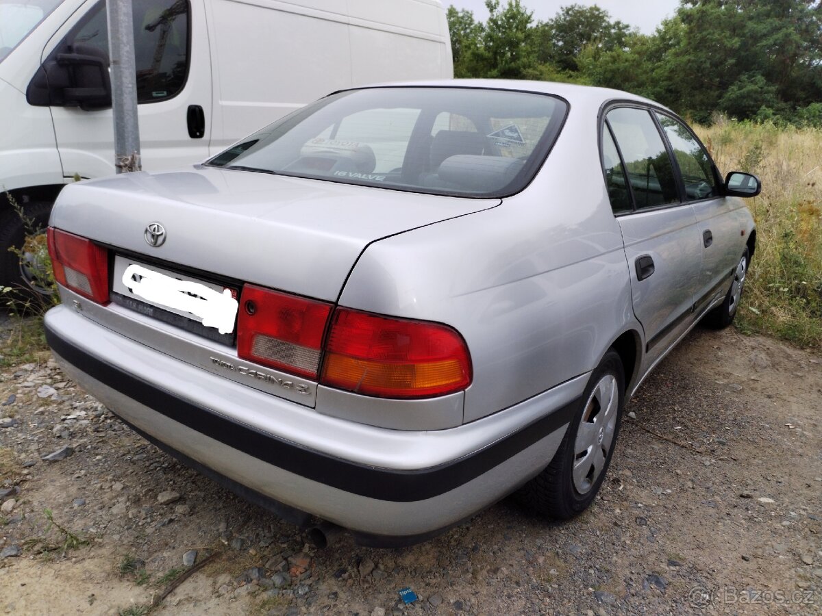 Toyota carina E 1.6 benzin
