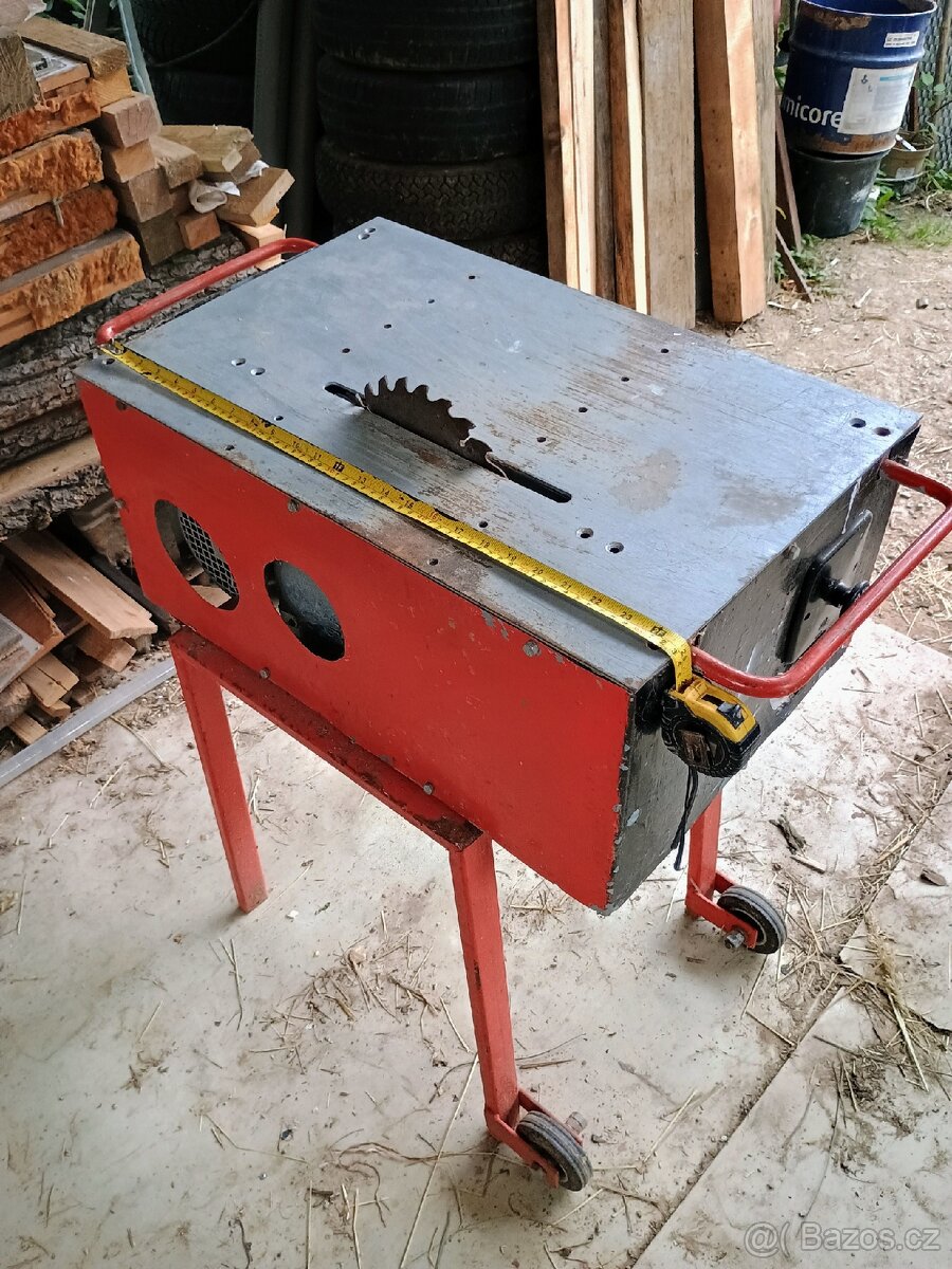 Stolní okružní pila curkulárka