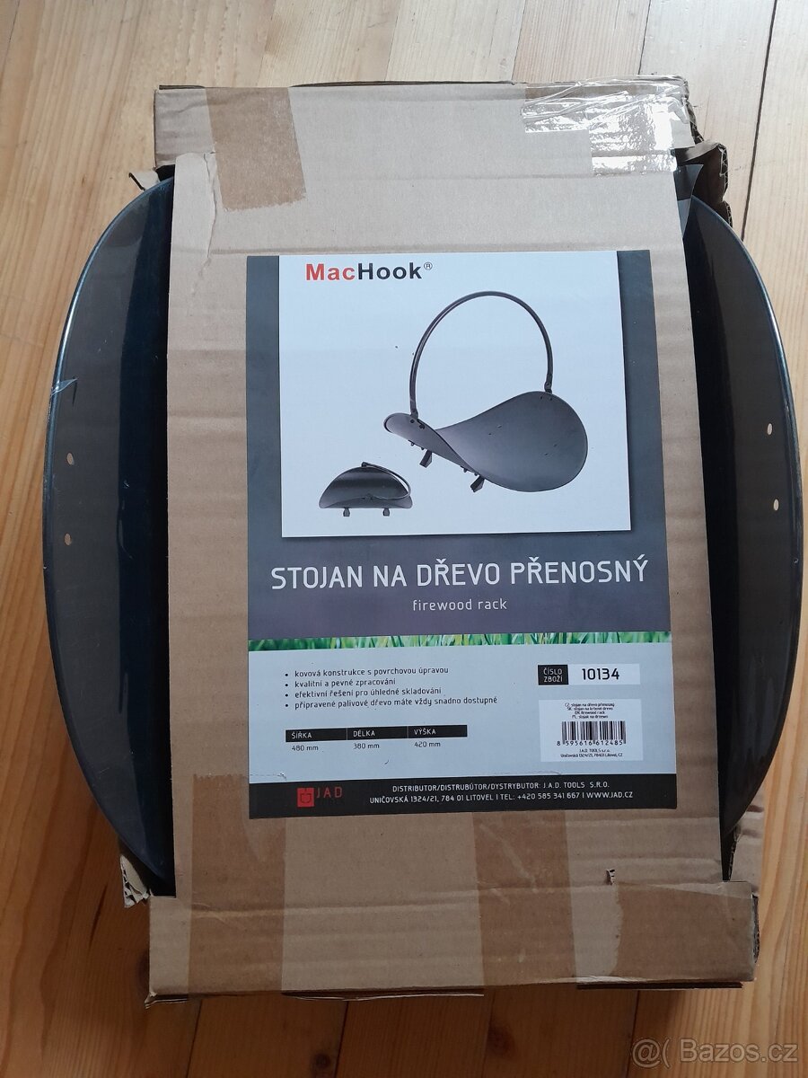 Stojan na dřevo