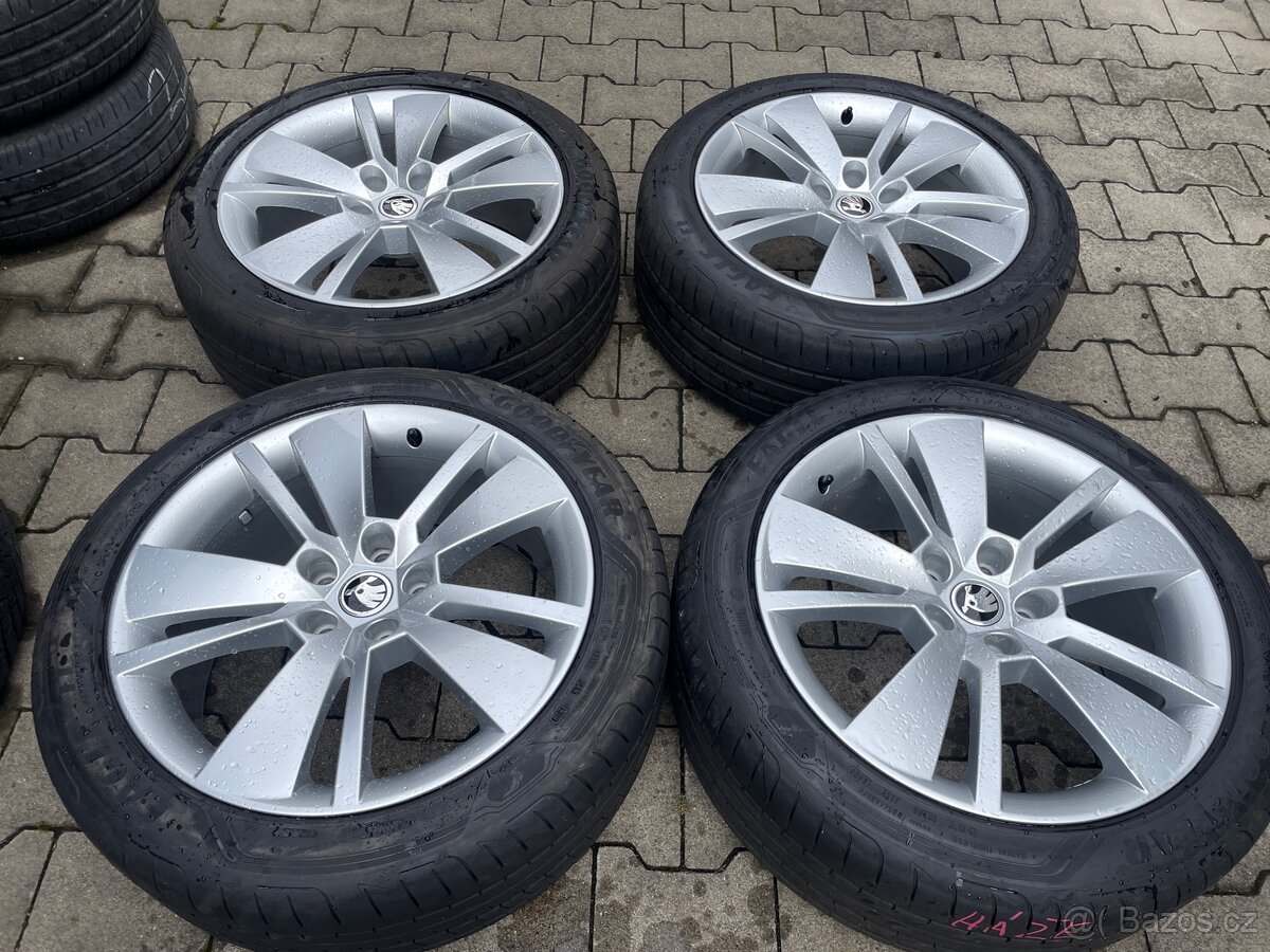 Škoda Zenith 18”// 235/45R18 Goodyear 6-7mm