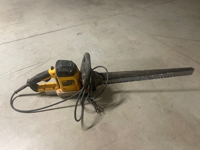 pila dewalt aligator na cihly
