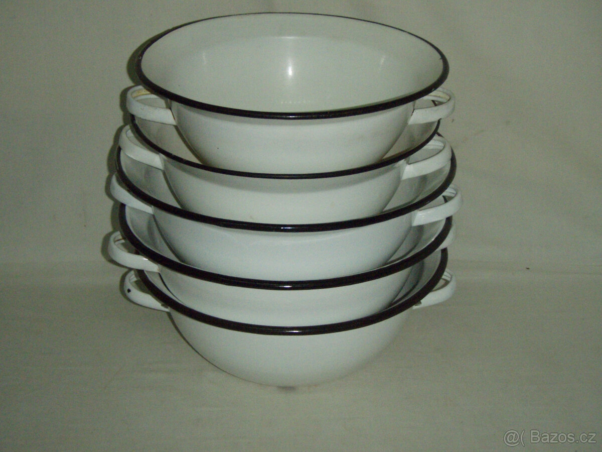 VELKÁ SMALTOVANÁ MÍSA S UCHY č.5