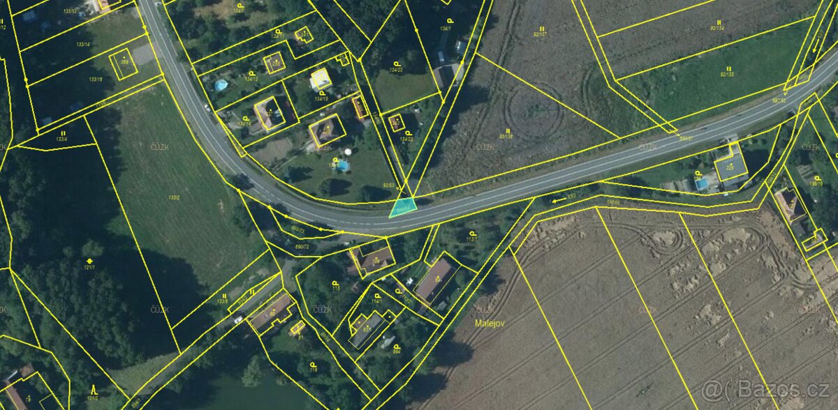 Nabízíme k prodeji pozemek v obci Běstvina, okres Chrudim