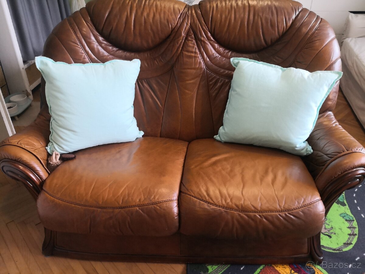 Kožená sedačka, velmi kvalitní, stále parádní