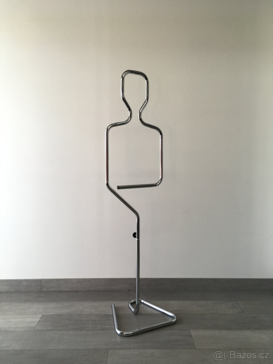 Stojan,torzo,aranžovací-výstavní prvek - silueta muž/chlapec