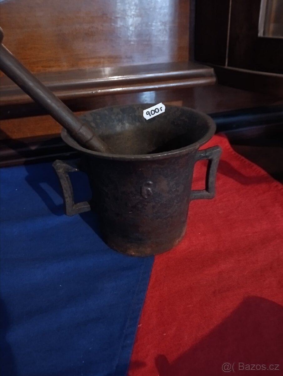 Starožitné hmozdíře