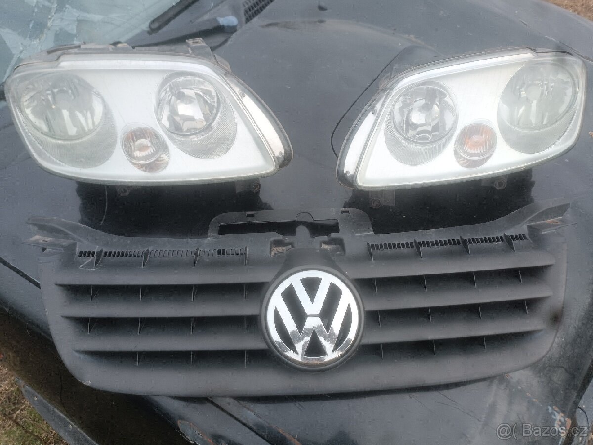 Volkswagen Touran maska