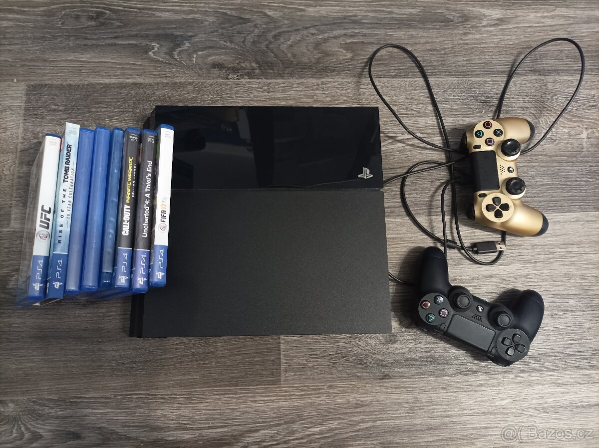 PS4 (1TB)