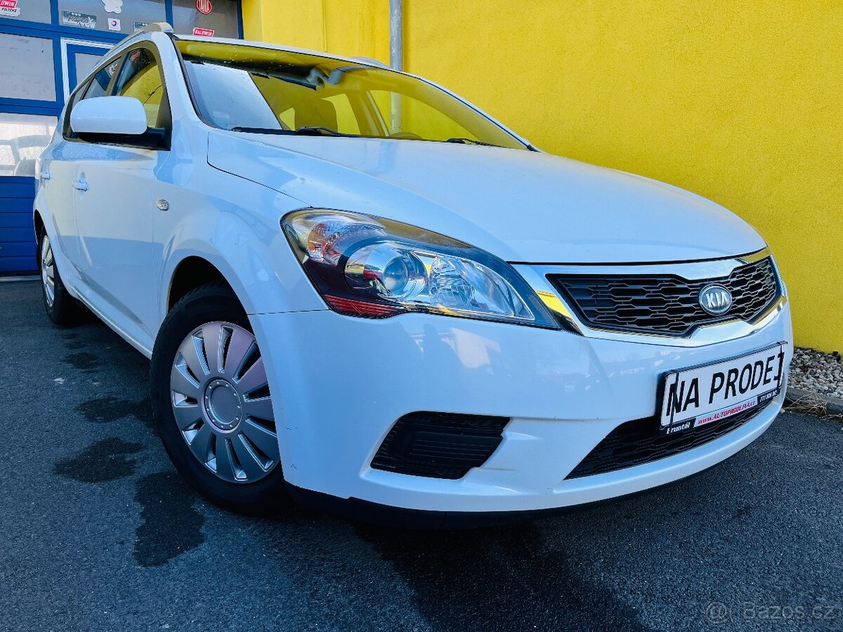 KIA CEED 1.6 i BENZÍN 6 RYCHLOSTÍ 97 800 Km