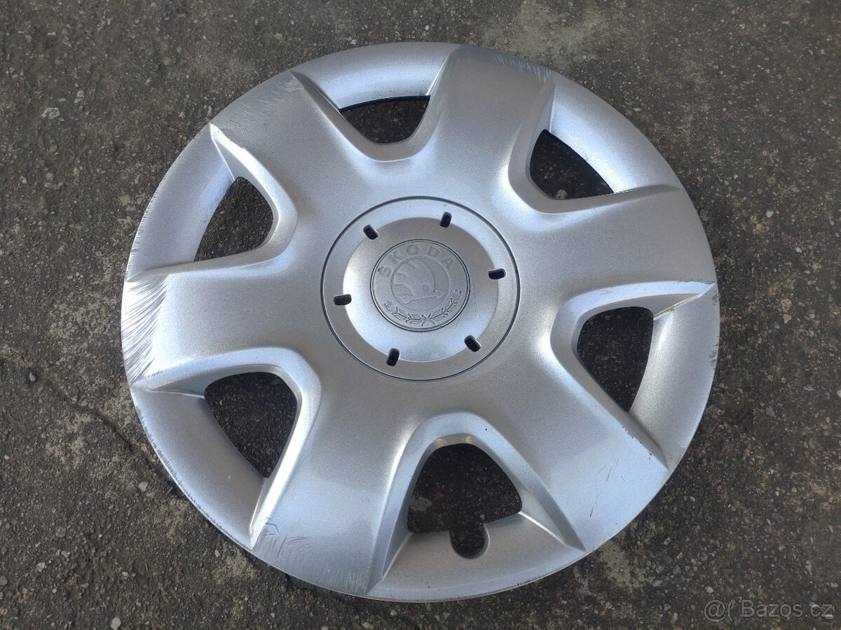 Sada poklic 15" Škoda Hermes