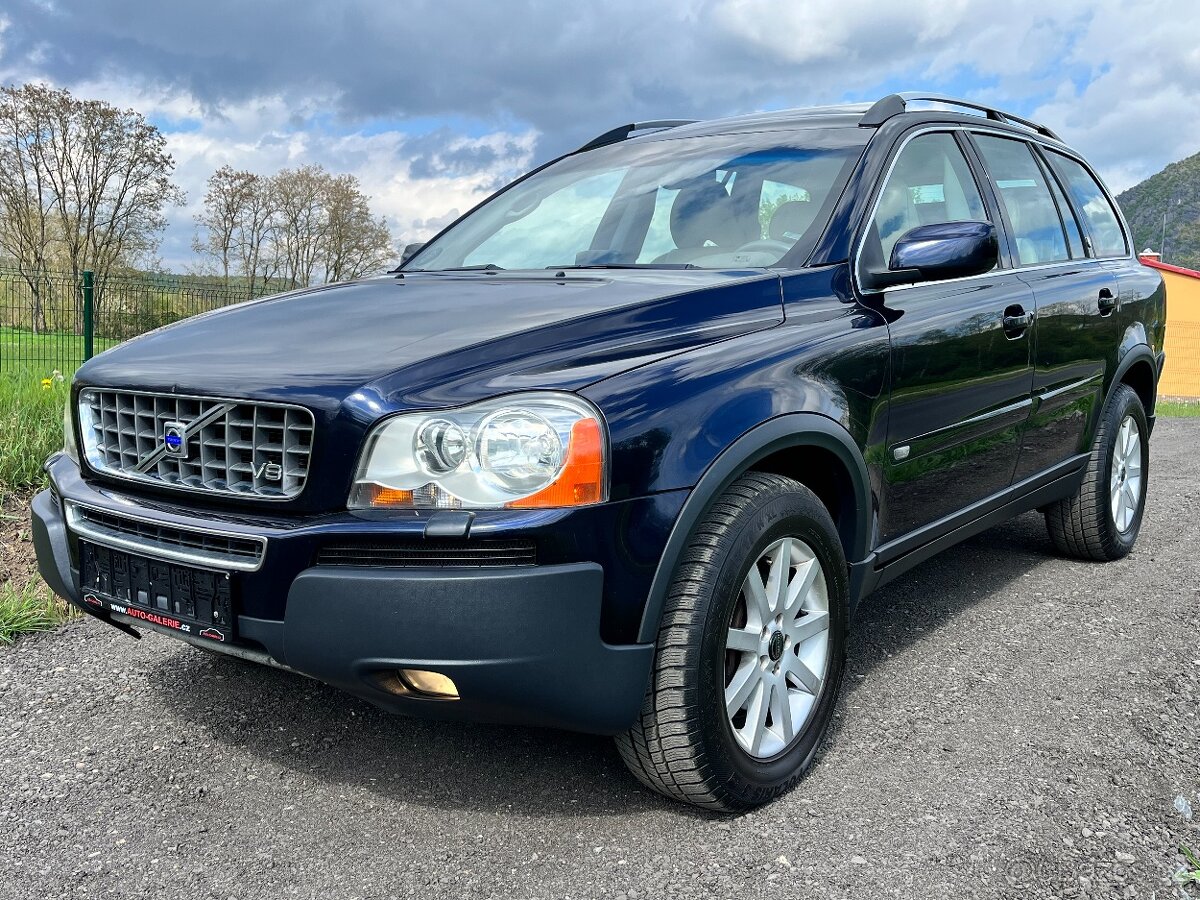 VOLVO XC90 EXECUTIVE 4.4 V8,2005,KŮŽE,XENON,ŠÍBR,4X4,ALU,BSR