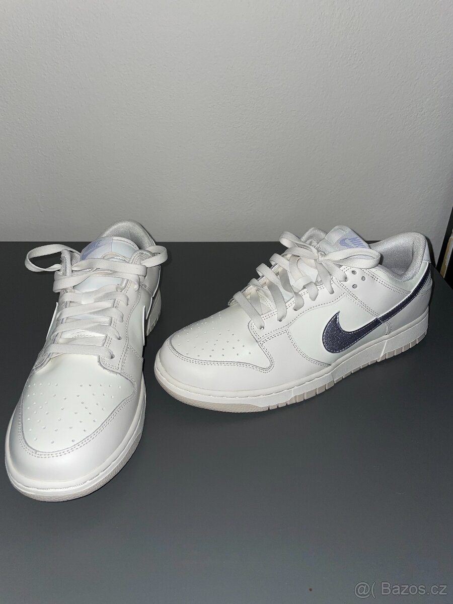 Nike dunk low ess trend