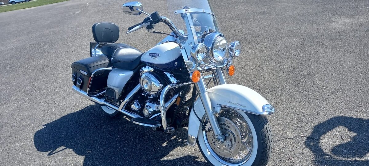 Harley davidson- Road King