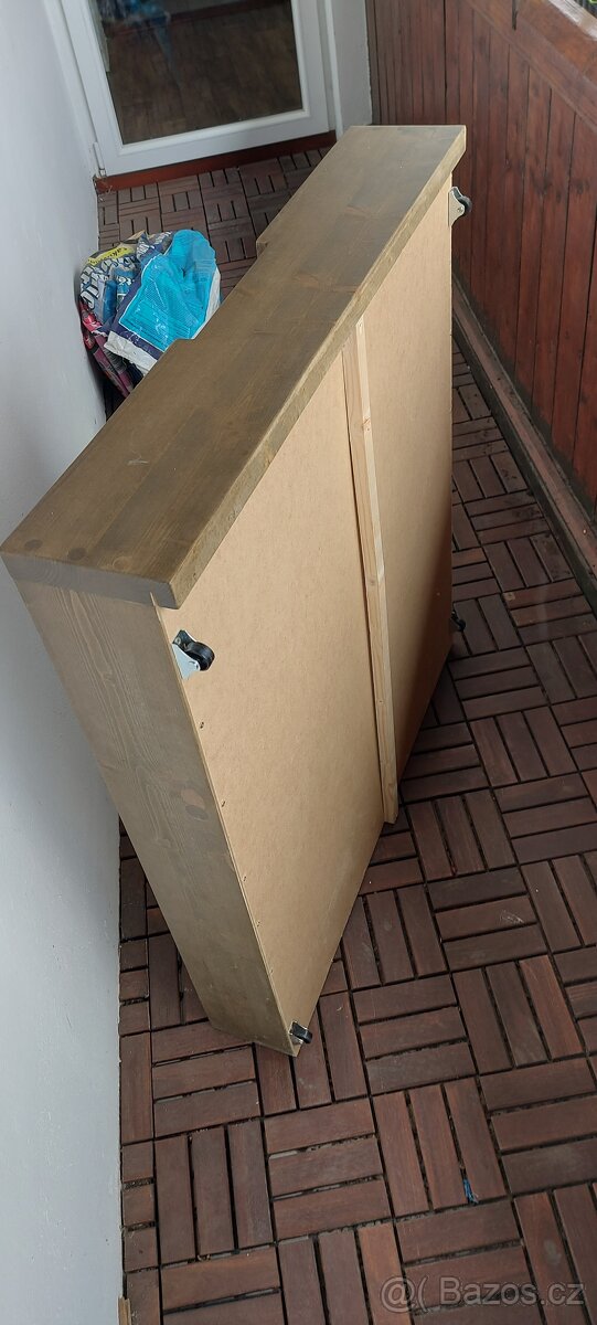 Suplata pod postel masiv