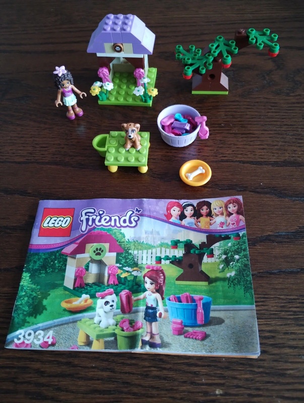lego friends 3934 Mia a bouda pro štěně