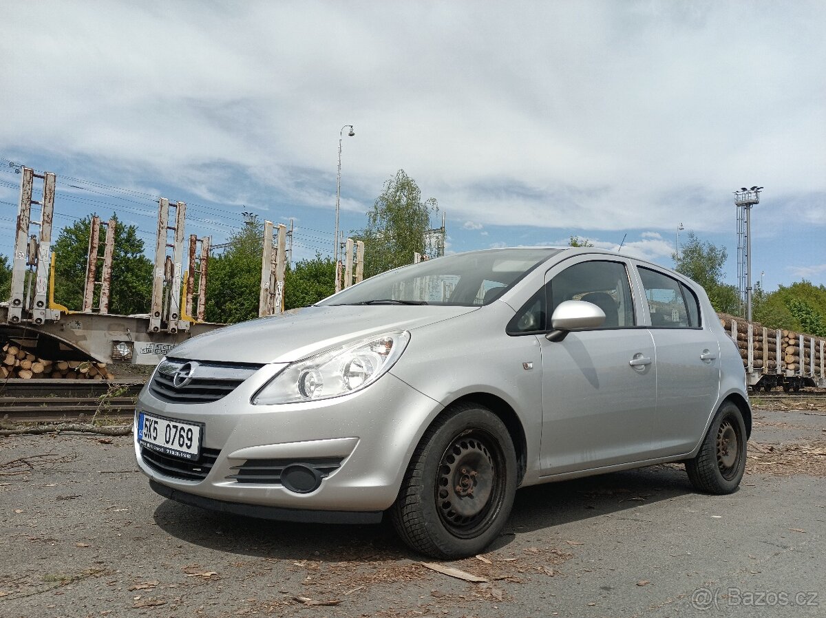 Opel Corsa D 1.4 66 kW – rok 2009 – STK do 06/2026