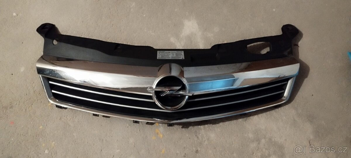 Přední maska Opel Astra H