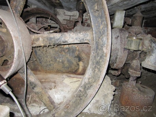parní stroj ,stabilák,stabilní motor