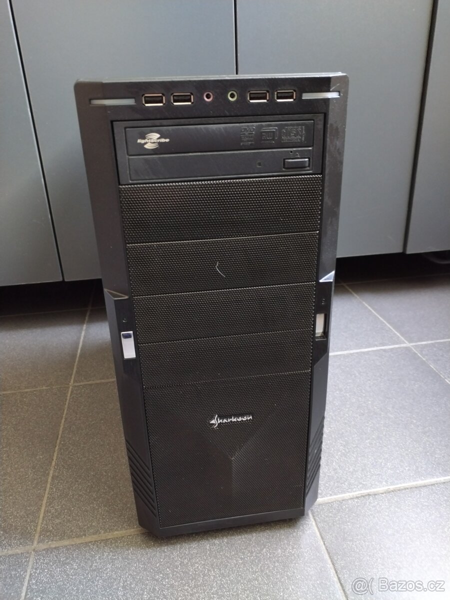 Herní počítač PC Intel i5 - grafický výkon FullHD