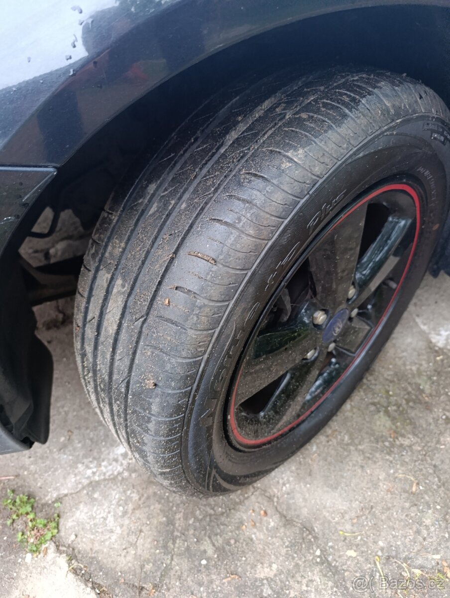 Ford Mondeo MK3 2,5 V6 s LPG