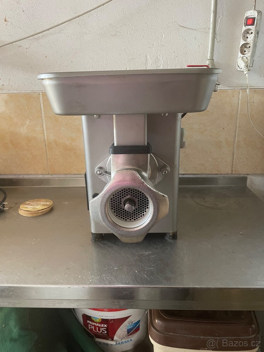 Řeznický mlýnek Mainca PM-82