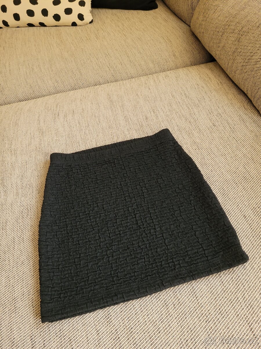 Dámská černá mini sukně zn. H&M, vel. XS