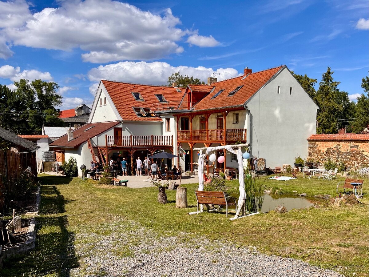 Zařízený statkářský byt na Rekreačním statku - Křivoklátsko