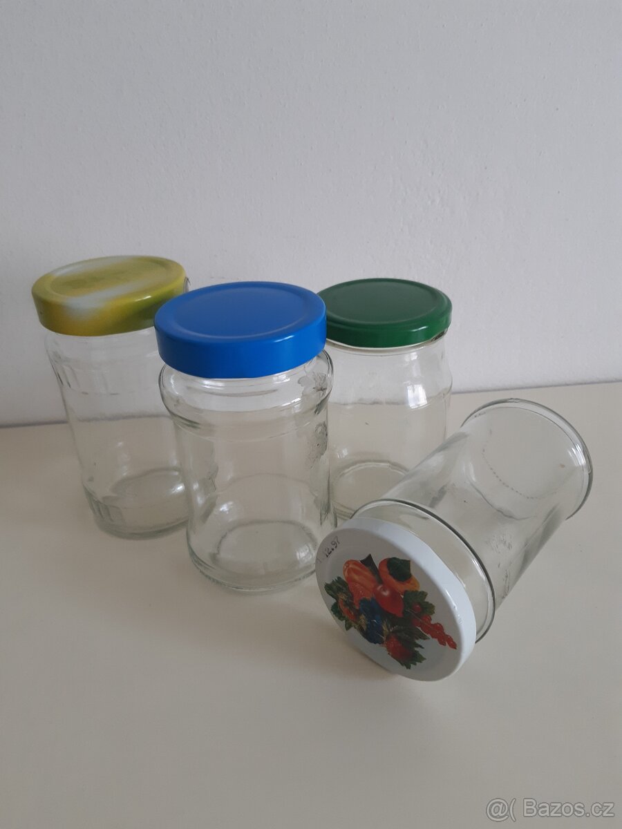 Skleničky na marmeládu