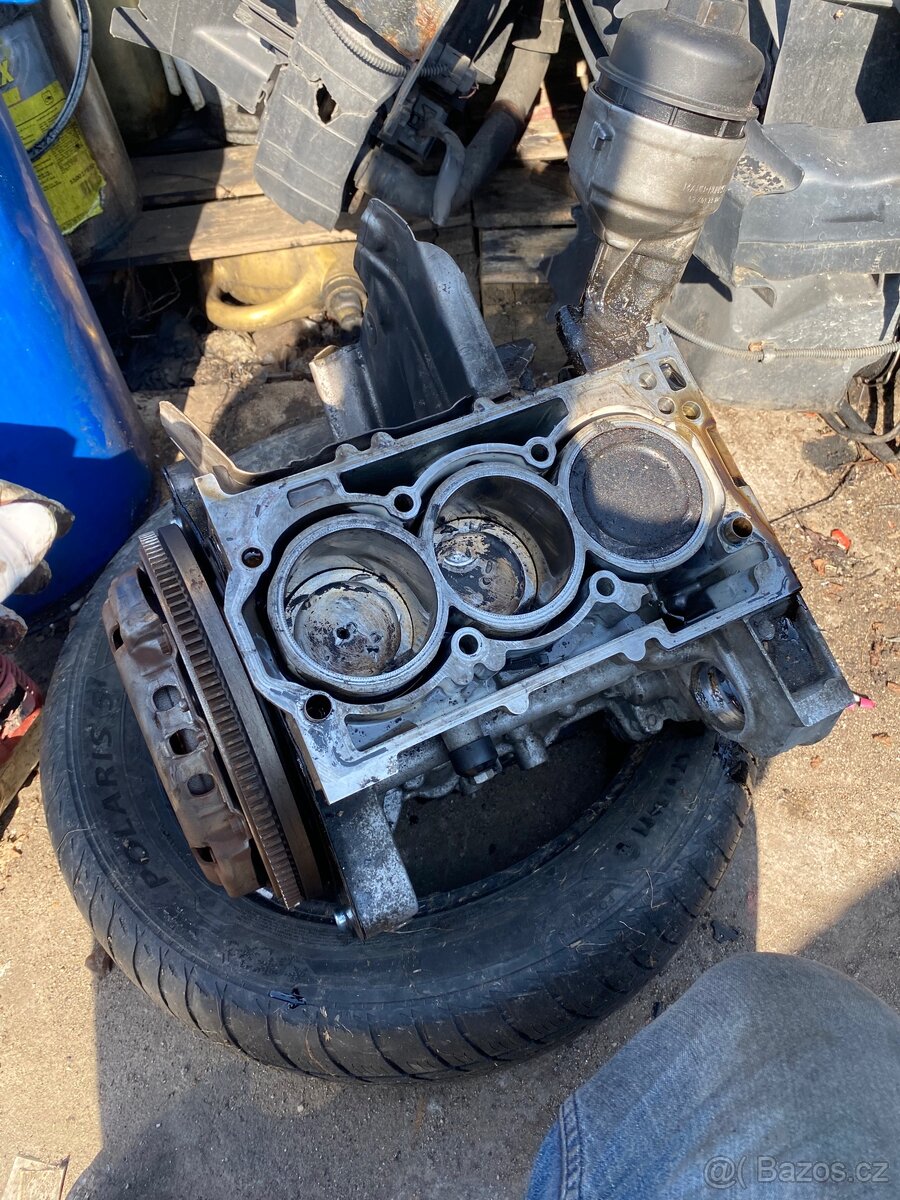 AZQ 1.2 htp spodek motoru