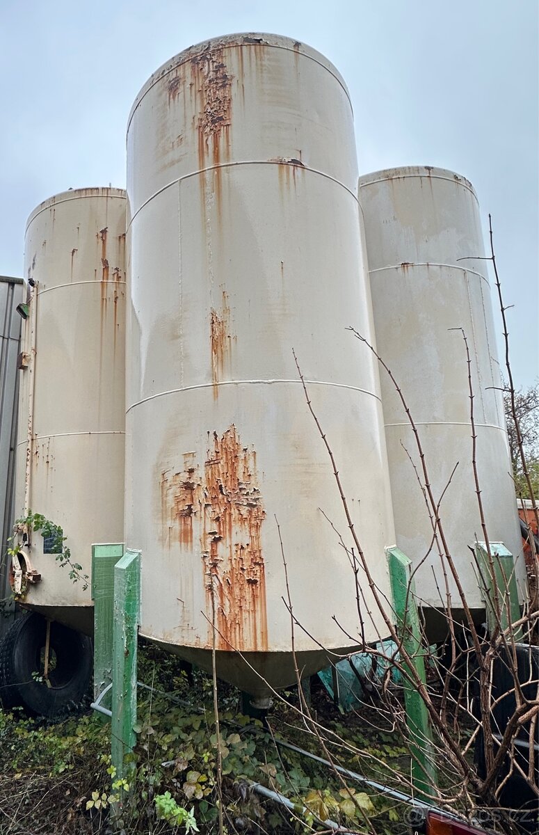 Nádrž 13 500 L (2x)