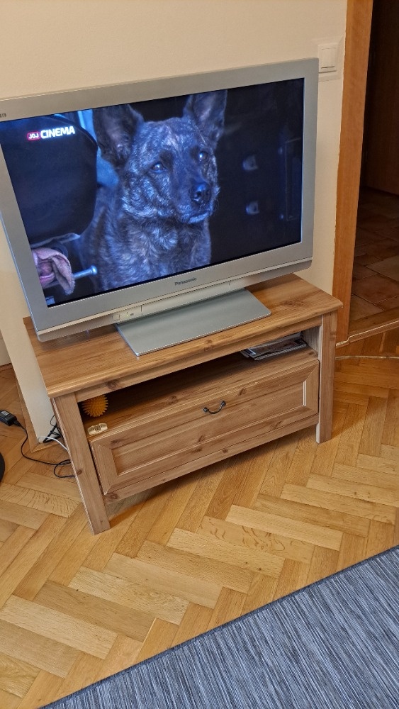 Tv stolek