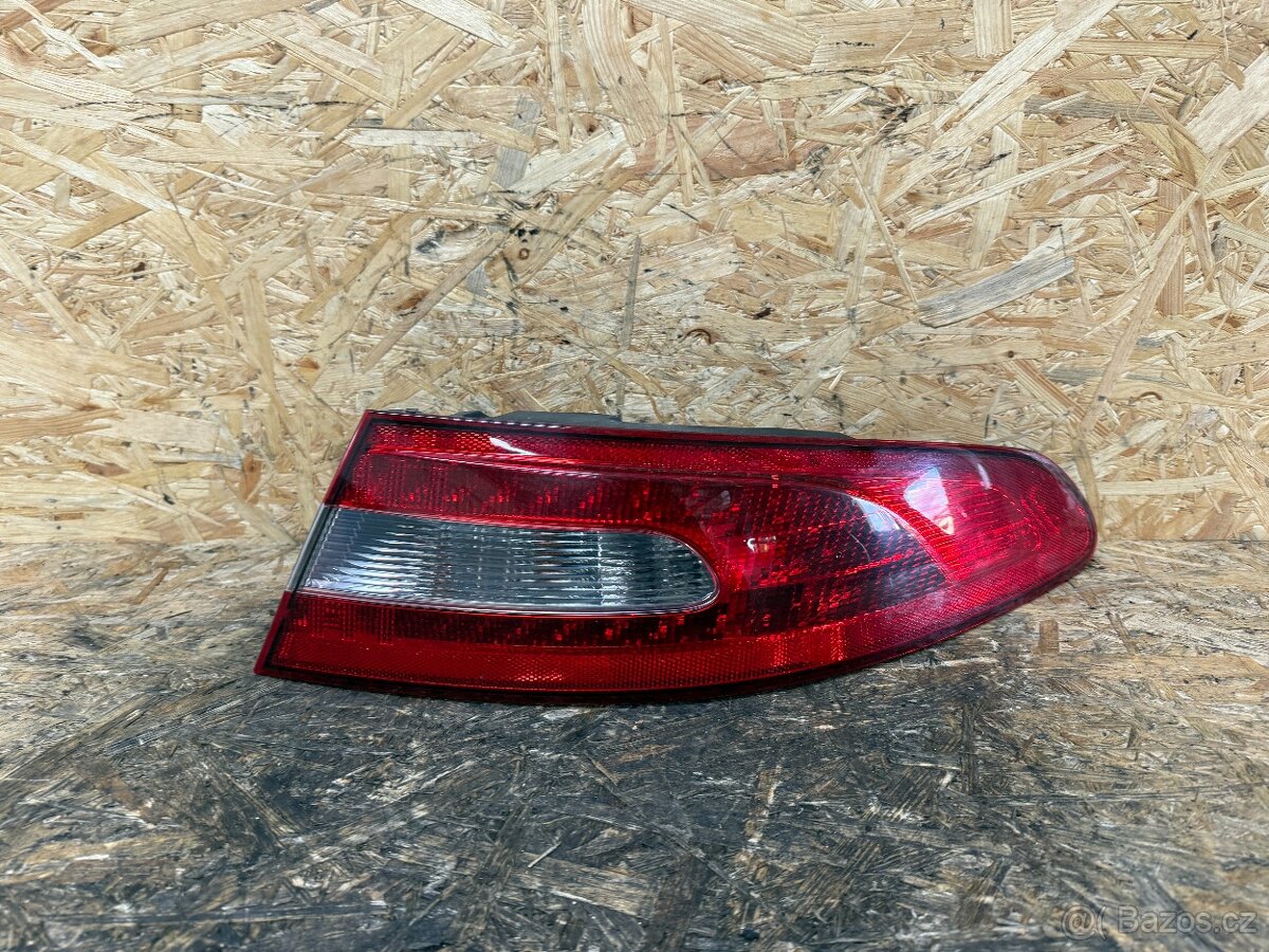 ZADNÍ PRAVÉ SVĚTLO JAGUAR XF
