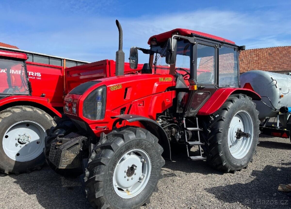 Traktor Belarus 1221.3