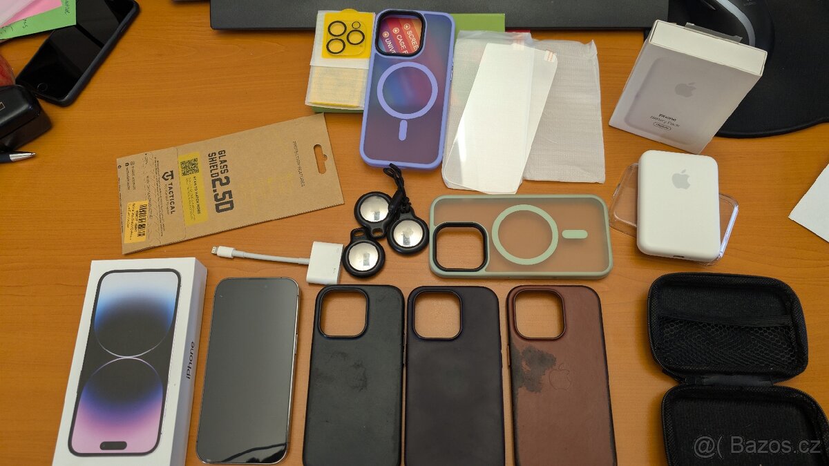 iPhone 14 Pro top stav