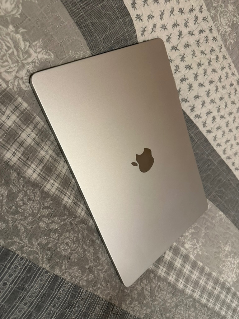15“ Macbook Air M3 8GB 256 GB