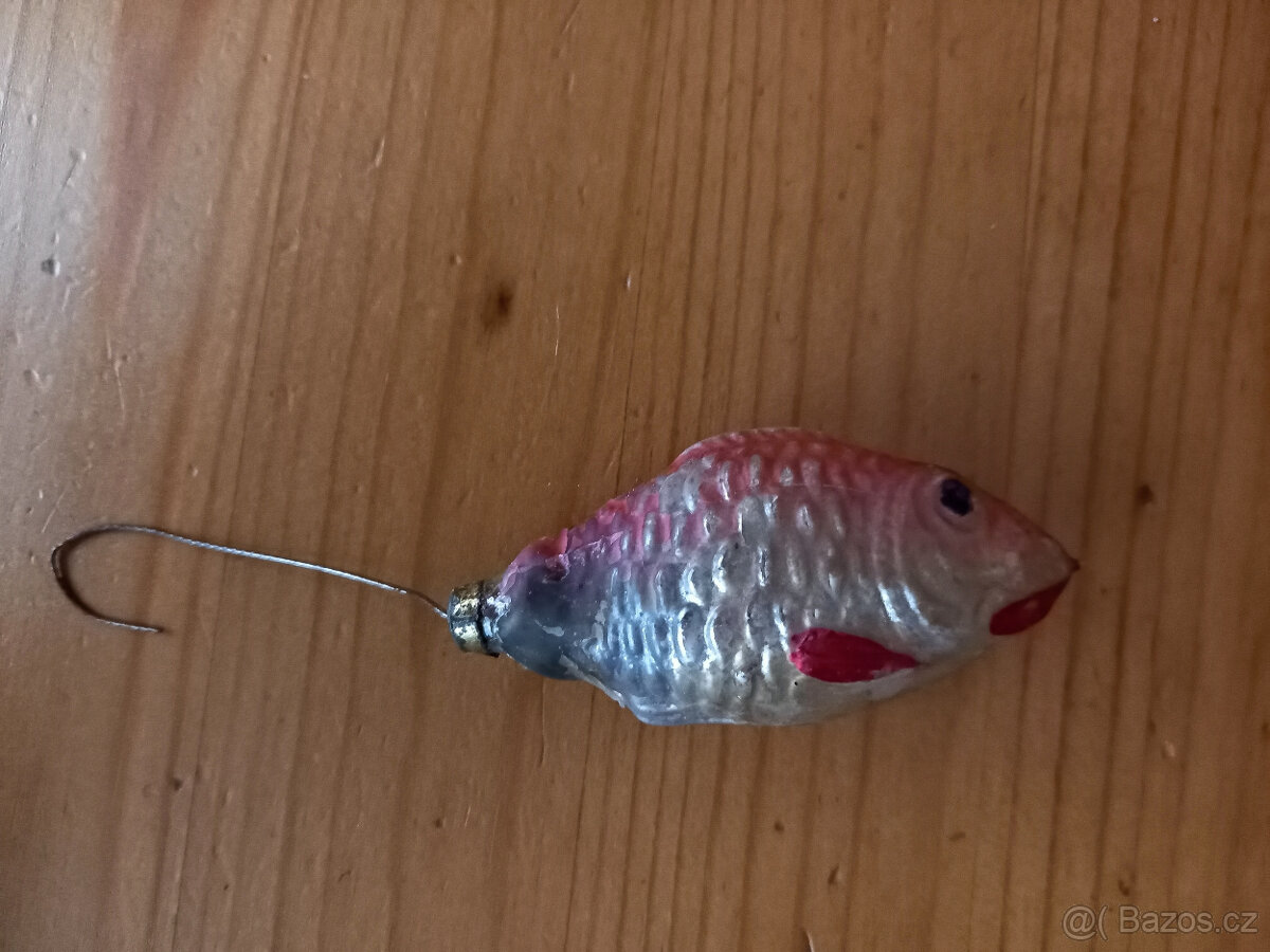 asi 100 let stará vánoční ozdoba - rybička